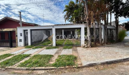 Casa com 5 quartos à venda na Rua Rubi, 63, Parque São Quirino, Campinas, 391 m2 por R$ 990.000
