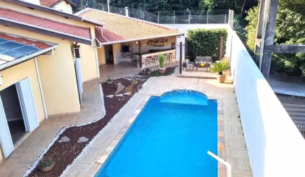Casa com 4 quartos à venda na Henrique Mussolini, 4, Chácara das Nações, Valinhos, 540 m2 por R$ 3.000.000