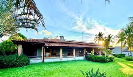 Casa em condomínio fechado com 3 quartos à venda na Rua Mariazinha Leite Campagnolli, 1.121, Parque Xangrilá, Campinas, 372 m2 por R$ 2.200.000