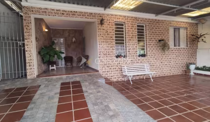 Casa com 2 quartos à venda na Rua Pascoal Notte, 260, Parque Taquaral, Campinas, 196 m2 por R$ 630.000