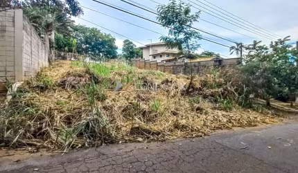 Terreno em condomínio fechado à venda na Rua Aldo de Oliveira Barbosa, 263, Parque das Universidades, Campinas por R$ 450.000