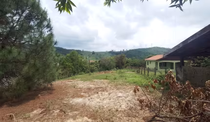 Terreno proximo ao  centro de Aguas de Lindóia com vista para as montanhas