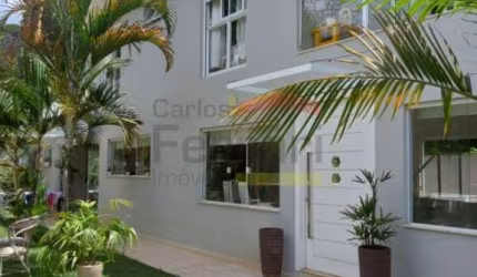 SOBRADO SEMI NOVO NA SERRA DA CANTAREIRA, 3 SUÍTES COM TERRAÇO, QUINTAL , VAGAS
