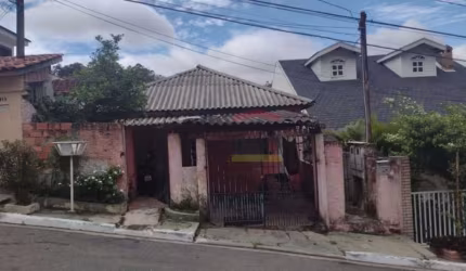 Terreno com 3 casas  - Bairro Vila Amélia -Coxo - Zona Norte