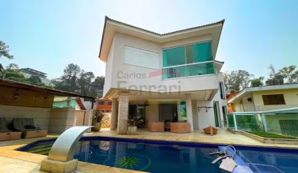 Casa de Condomínio  Jardim São Bento- 5 dormitórios e 06 vagas