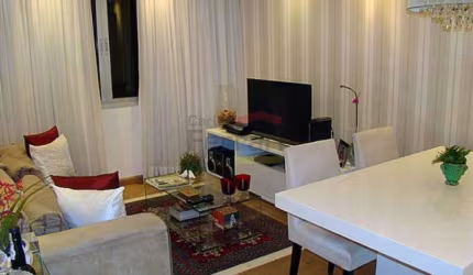 Apartamento a venda, Santa Terezinha, 03 dormitórios, 01 vaga, 02 banheiros, dep. empregada.