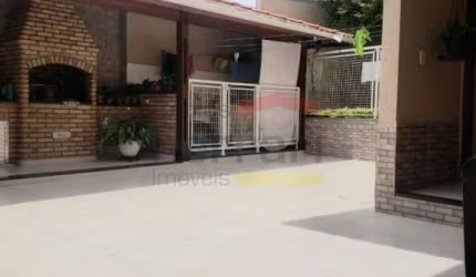Linda e confortável casa na Vila Nivi