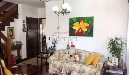 Sobrado a venda, Vila Irmãos Arnoni, 03 dormitórios, 01 suíte, 04 vagas, varanda, quintal.