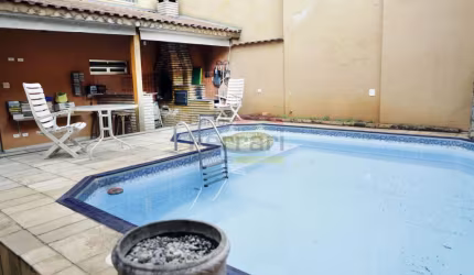 Sobrado à venda Santa Terezinha - 240m2 -- 03 suites, 05 vagas
