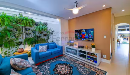 Sobrado Jardim Floresta - 4 dormitórios e 4 vagas / 230m²
