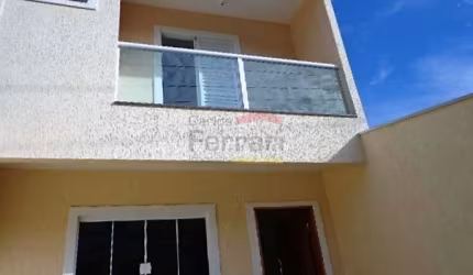 Sobrado novo, 3 quartos, sendo 1 suíte, 1 vaga , Água Fria.