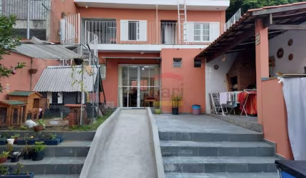 SOBRADO CASA VERDE 200M2