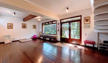 Sobrado com terreno de 2.500m2