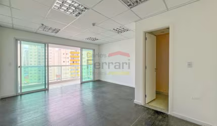 Sala comercial na AL Afonso Schmidt em Santana com varanda, banheiro, 1 vaga e 3 salas de reunião.