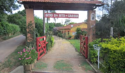Sítio em Bragança Paulista  com 14.501 ,02 m² / 4 dorms. / 1 suíte