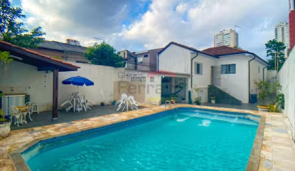 LINDA CASA TERREA COM PISCINA Á VENDA EM SANTA TERESINHA - 3 DORMITÓRIOS E 3 VAGAS