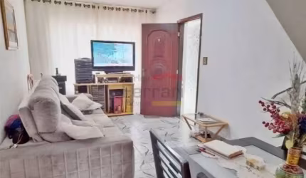 Sobrado à venda Água Fria 100m² / 2 dormitórios /  quintal com edícula