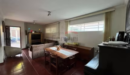 Casa térrea com 3 quartos, edícula e 8 vagas no Mandaqui