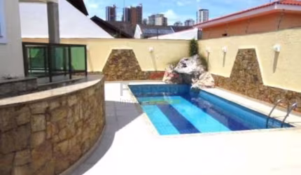 Sobrado no Jardim França, 4 suítes, com closet, 5 vagas, piscina, espaço gourmet,  sauna, jardim