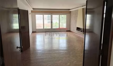 Casa térrea com Piscina á venda em Santana - 4 dormitórios e 5 vagas