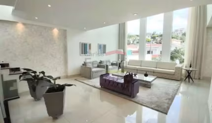 Casa á venda no Tucuruvi - 3 Quartos/Suítes e 3 vagas de garagem.
