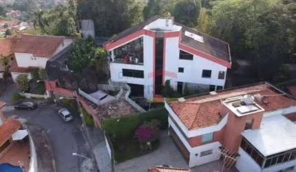 Enorme Mansão á venda
