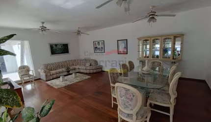 Casa térrea, 3 dormitórios, piscina em Jardim Leonor Mendes De Barros