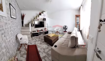 SOBRADO EM CONDOMÍNIO FECHADO, SEM CONDOMÍNIO, COM 2 SUITES, 1 VAGA