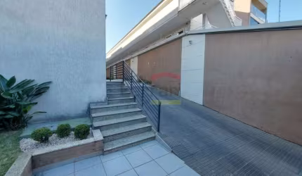 Sobrado À  Venda em Condomínio Alto Padrão na Parada Inglesa 180 m2