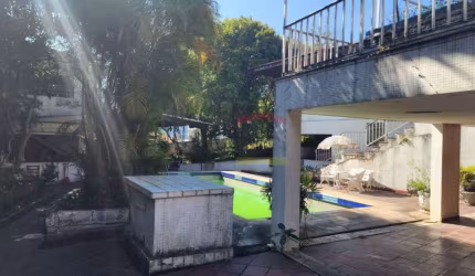 Terreno em avenida movimentada