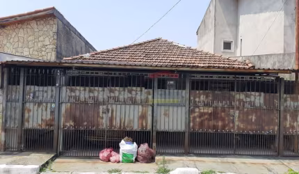 Casa com 2 Quartos e 1 banheiro com edícula, 2 vagas 300 m² à Venda R$ 490.000,