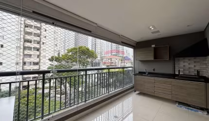 Apartamento com Varanda Gourmet  no Bairro Sáude.  Decorado