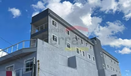 Apartamento novo, 3 quartos e quintal em condomínio horizontal, Imirim.