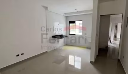 Apartamento 2 dormitórios, à 800 metros da Av. Braz Leme.