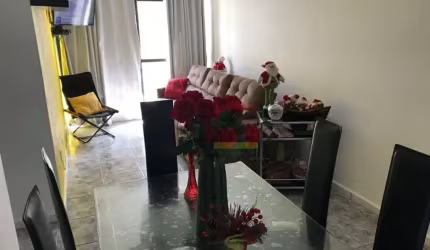 Apartamento na Praia do Tombo - Guarujá 500 m da Praia