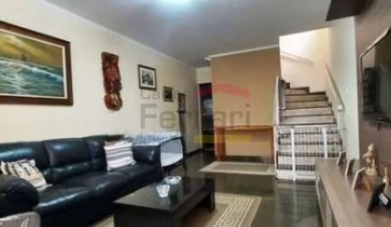 Sobrado na Agua Fria 3 dormitórios / 2 vagas / lateral lateral e dependência