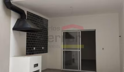 Sobrado com 03 suítes e 02 vagas com AC=143m²