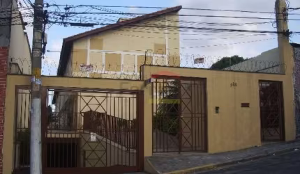 Casa de condomínio condomínio/ Estuda permuta