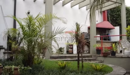 SOBRADO  COM 4 DORMITÓRIOS, SENDO 1 SUÍTE, 3 VAGAS DE GARAGEM,