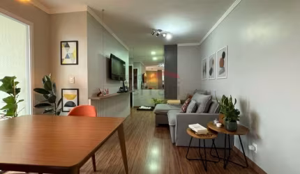 Apartamento à venda com 2 quartos, varanda e 1 vaga no Imirim