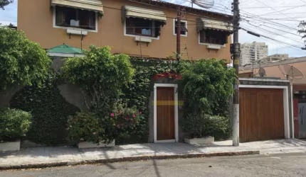Sobrado na Água Fria com 3 dormitórios e 3 vagas