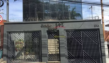 Prédio comercial em frente ao Shopping Santana Park