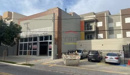 Loja com 300m² para locação no Tremembé, no pé da Serra da Cantareira!