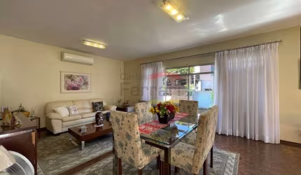 Casa térrea  Jardim França com 3 dormitórios sendo 1 suíte, quintal com churrasqueira e 4 vagas.