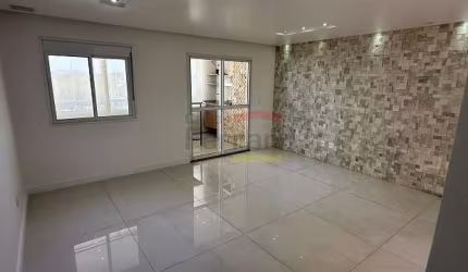 LINDO APARTAMENTO COM AMPLA VARANDA GOURMET