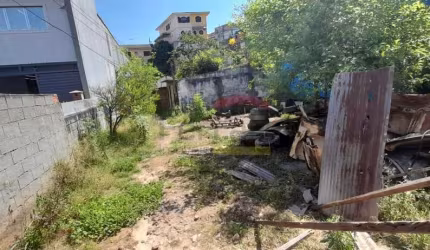 TERRENO TOTALMENTE PLANO,  500 M2.   SENDO 10 X 50 mts.