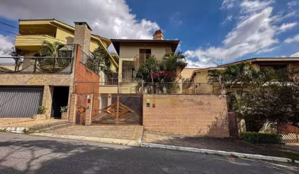 Sobrado com 4 Quartos 3 Suites 400m²  Jardim São Bento