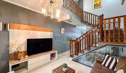 Casa à venda com 700m², 4 quartos 2 suites e 3 vagas com Piscina