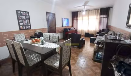 CASA TÉRREA NO JARDIM JAPÃO COM 2 DORMITÓRIOS, 1 VAGA DE GARAGEM + QUINTAL E EDÍCULA  COM SUÍTE
