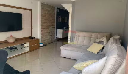 Sobrado condomínio fechado, a venda, Conj. Res. Santa Teresinha, 03 dormitórios, 01 suíte, 04 vagas
